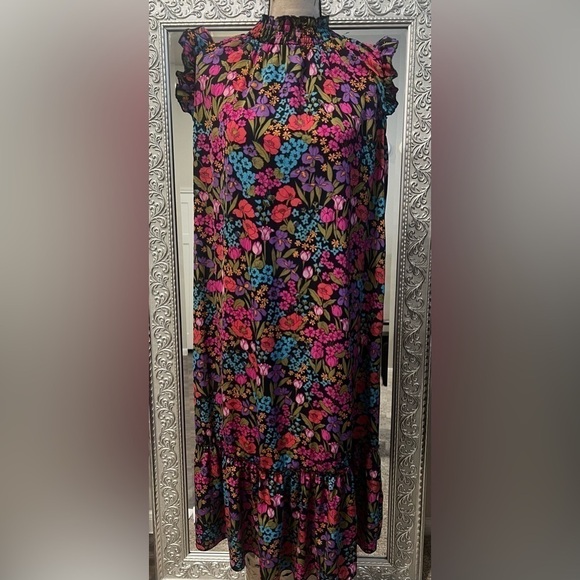 Dresses & Skirts - Emery Rose Flower print dress